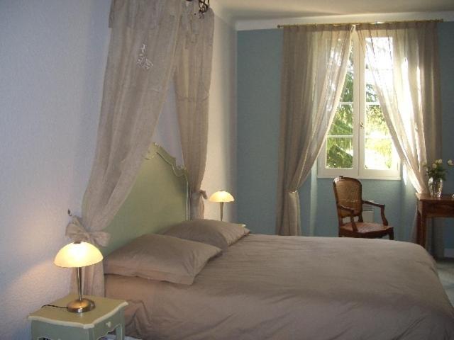 Le Platane Bed & Breakfast Lafrancaise Exterior photo